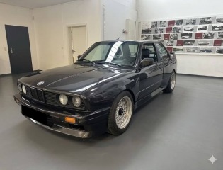 BMW M3 E30