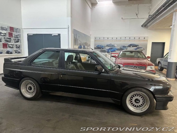 BMW M3 E30 1987
