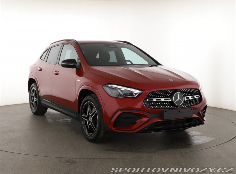 Mercedes-Benz Ostatní modely GLA AMG Line GLA 250 e
