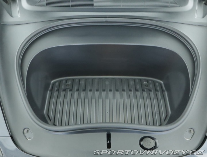 Tesla Model 3 Standard Range 60kWh 2025