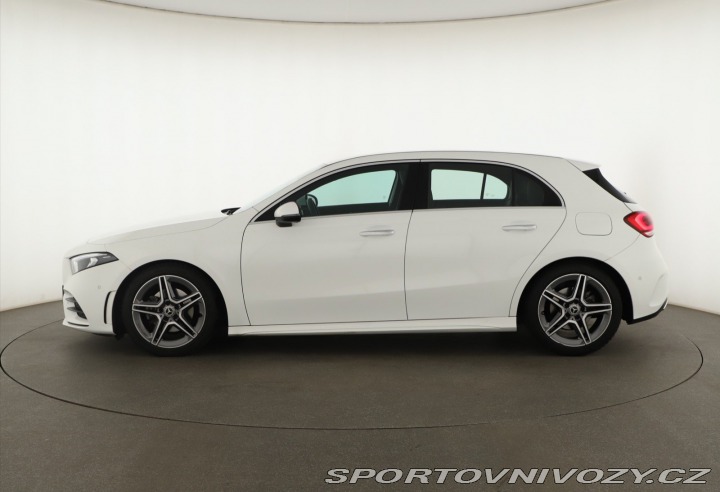 Mercedes-Benz A AMG line A 200 2021