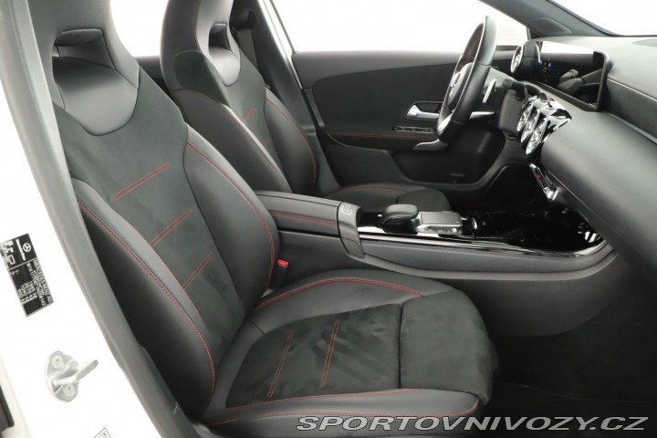 Mercedes-Benz A AMG line A 200 2021