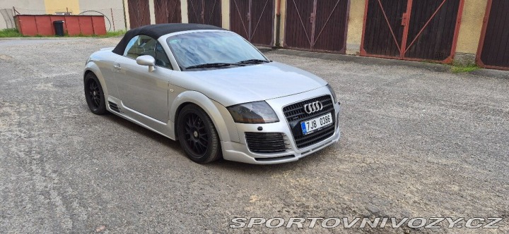 Audi TT 1,8 R8 paket 2000