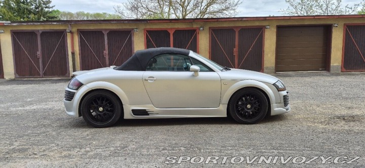 Audi TT 1,8 R8 paket 2000