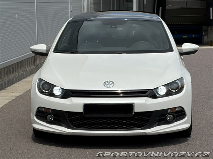 Volkswagen Scirocco 2.0 TDi SPORT-LIFE 130kW 2014