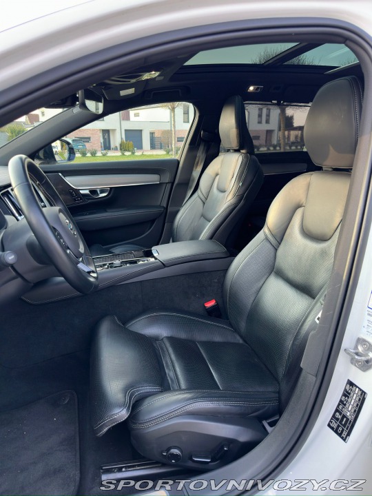 Volvo V90 T6 recharge R-Desing 2021