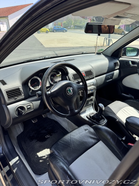 Škoda Octavia RS  2001