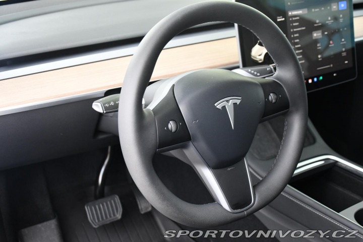 Tesla Model Y LONG RANGE DUAL MOTOR AWD 2024
