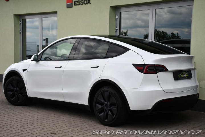 Tesla Model Y LONG RANGE DUAL MOTOR AWD 2024