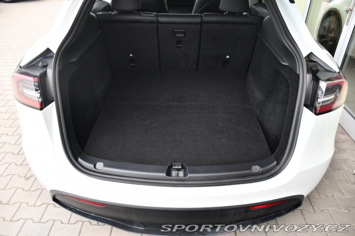 Tesla Model Y LONG RANGE DUAL MOTOR AWD 2024