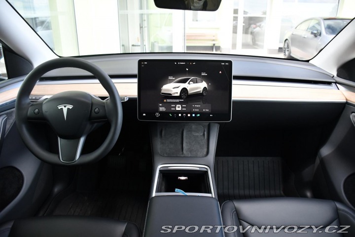 Tesla Model Y LONG RANGE DUAL MOTOR AWD 2024