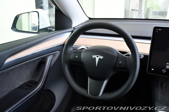 Tesla Model Y LONG RANGE DUAL REZERVACE 2024