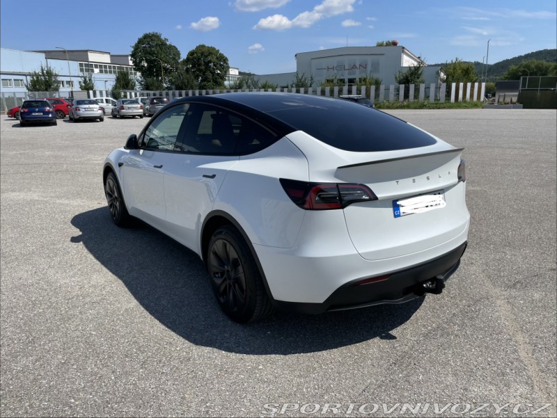 Tesla Model Y Model Y AWD BOOST