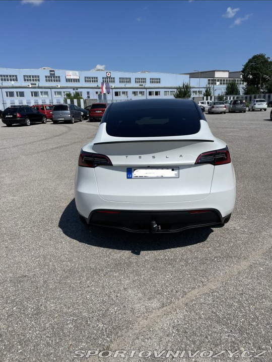 Tesla Model Y Model Y AWD BOOST 2024