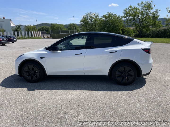 Tesla Model Y Model Y AWD BOOST 2024
