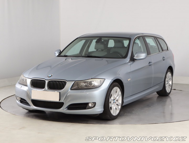 BMW 3 330 d xDrive 2011
