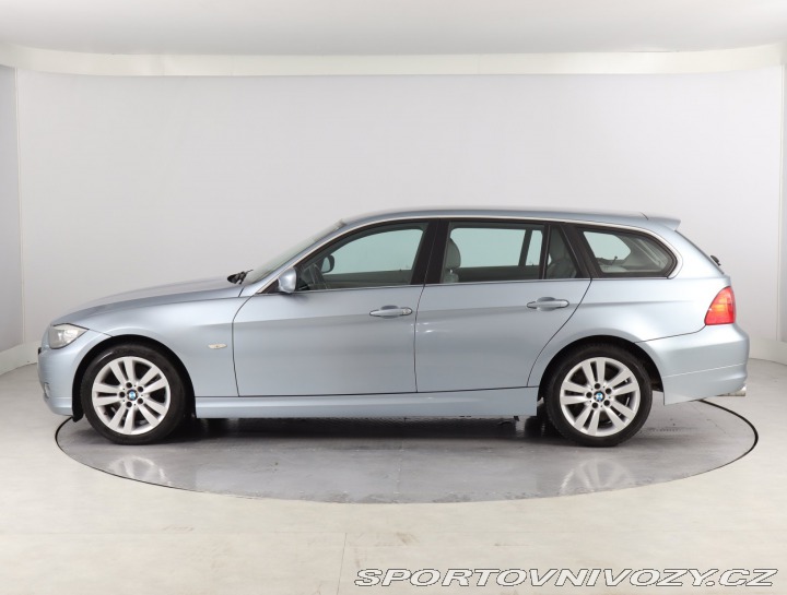 BMW 3 330 d xDrive 2011