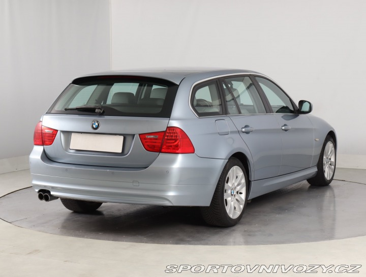 BMW 3 330 d xDrive 2011