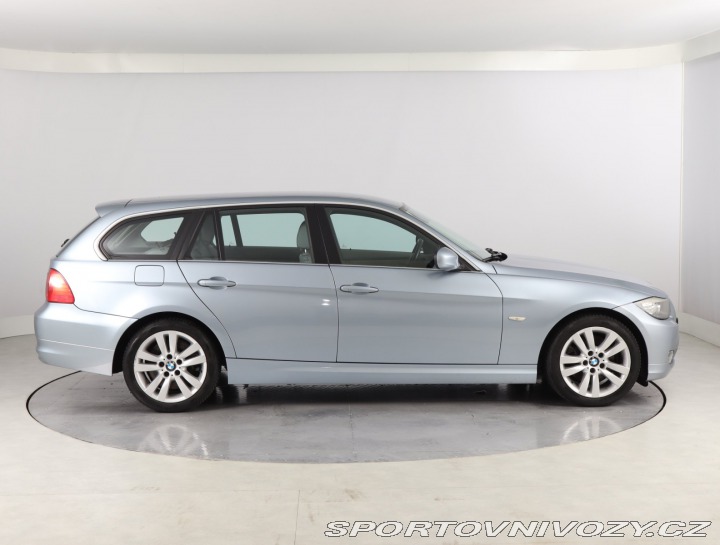 BMW 3 330 d xDrive 2011