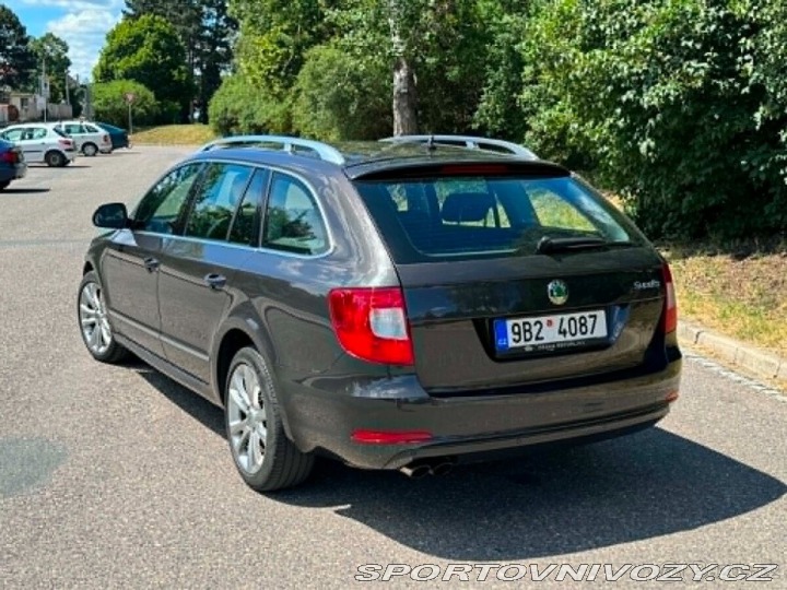 Škoda Superb 2,0 TDI 2010