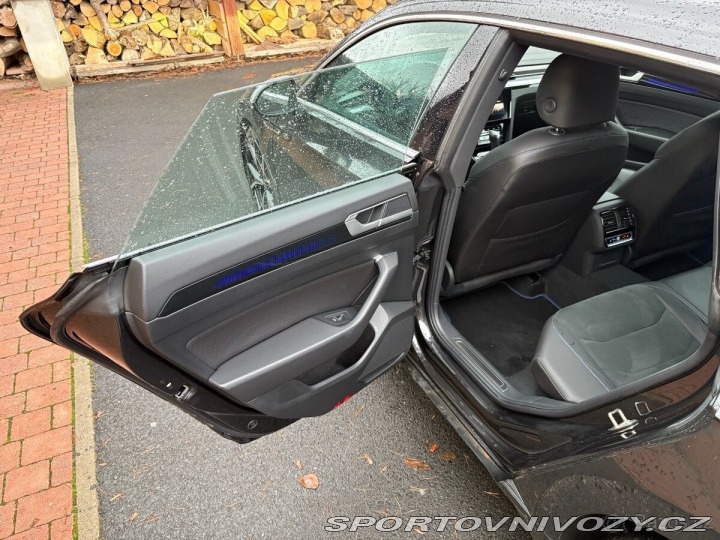Volkswagen Arteon 2,0 R Shooting Brake 23 2024
