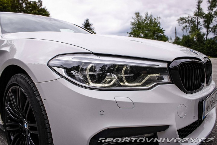 BMW 5 g30 540i xDrive / AJ NA 2018
