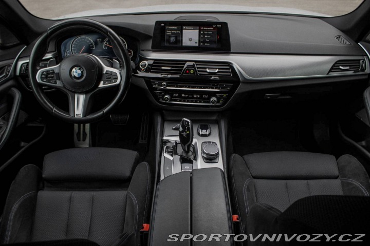 BMW 5 g30 540i xDrive / AJ NA 2018