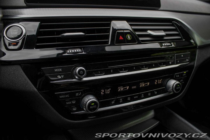 BMW 5 g30 540i xDrive / AJ NA 2018