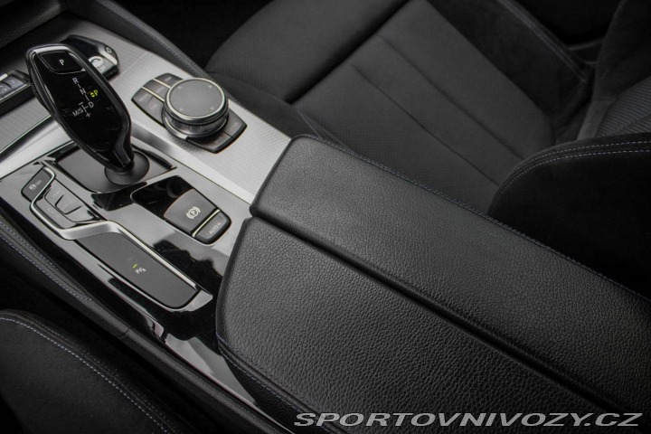 BMW 5 g30 540i xDrive / AJ NA 2018