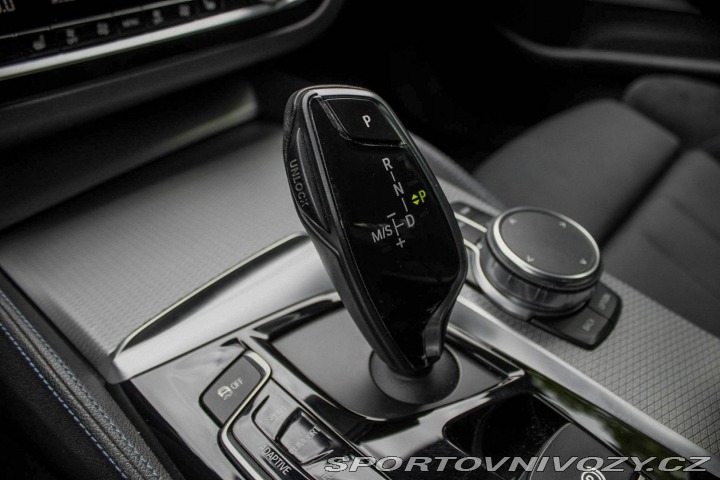 BMW 5 g30 540i xDrive / AJ NA 2018