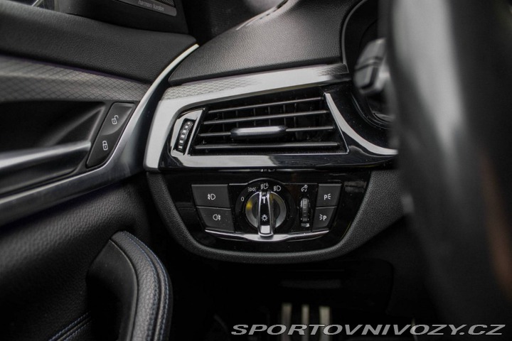 BMW 5 g30 540i xDrive / AJ NA 2018