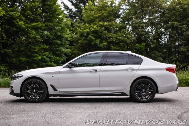 BMW 5 g30 540i xDrive / AJ NA 2018