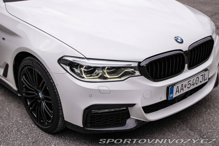 BMW 5 g30 540i xDrive / AJ NA 2018