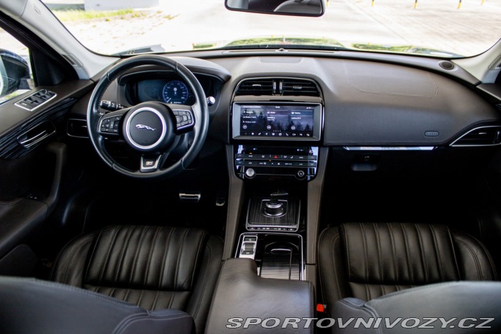 Jaguar F-Pace 3.0D V6 Portfolio AWD AT 2017