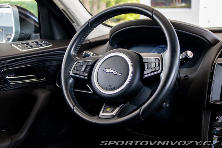 Jaguar F-Pace 3.0D V6 Portfolio AWD AT 2017