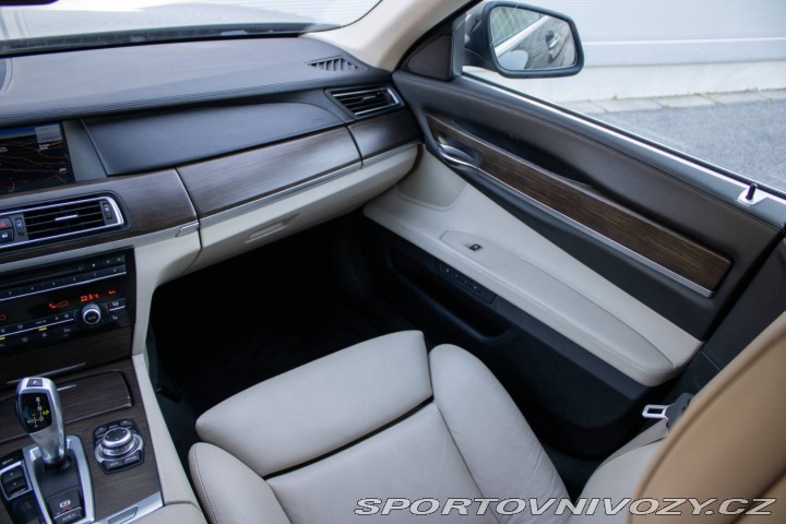 BMW 7 750Li xDrive 300kw AT/6 2009