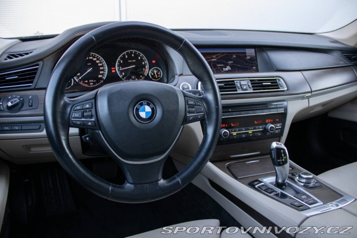 BMW 7 750Li xDrive 300kw AT/6 2009