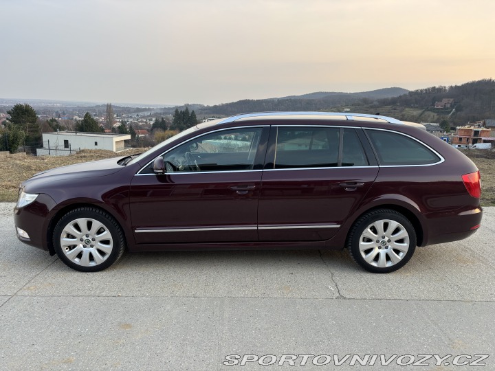 Škoda Superb Combi 2010