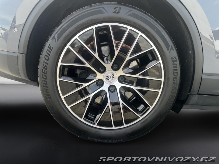 Porsche Macan 4 2025