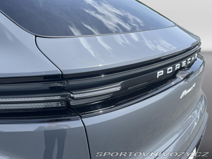 Porsche Macan 4 2025