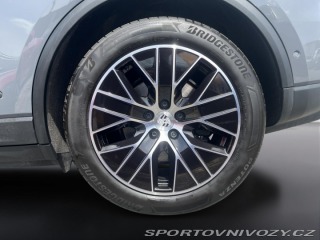Porsche Macan 4 2025