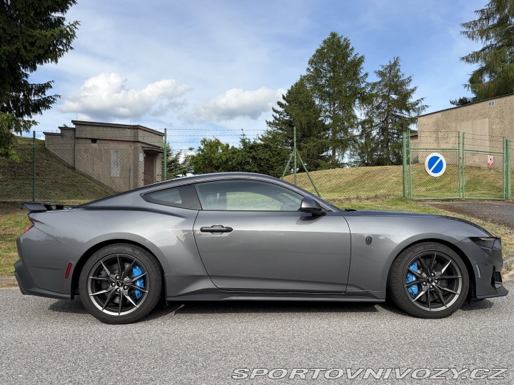 Ford Mustang Dark Horse 2025