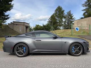 Ford Mustang Dark Horse 2025