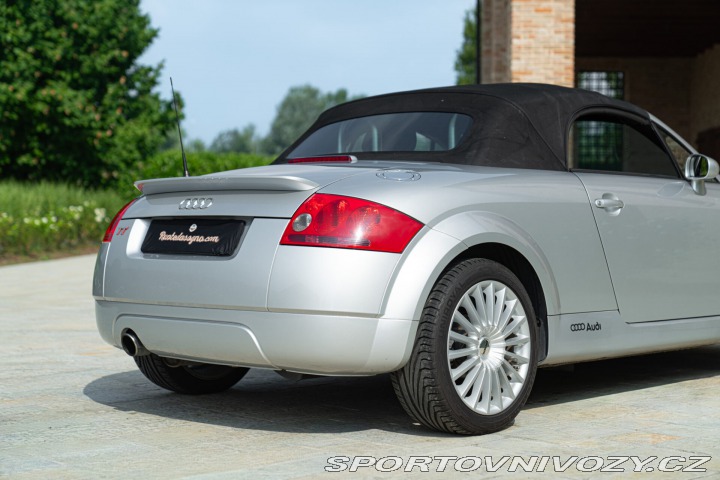 Audi TT ROADSTER 2003