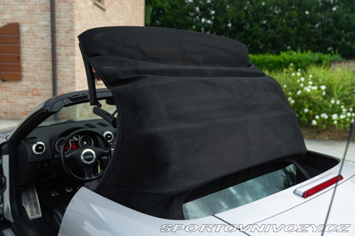 Audi TT ROADSTER 2003