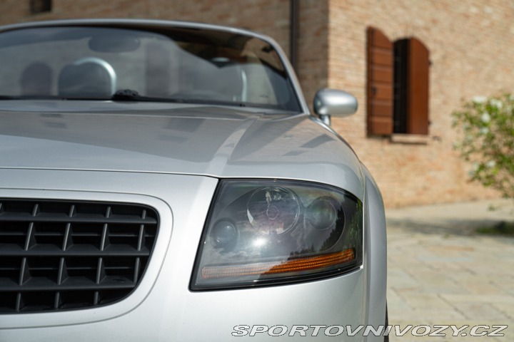 Audi TT ROADSTER 2003