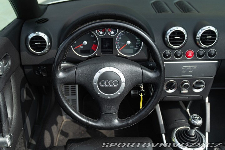 Audi TT ROADSTER 2003