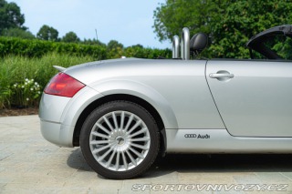 Audi TT ROADSTER 2003