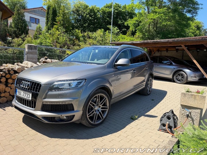 Audi Ostatní modely Q7 4,2 V8 TDI 250kw model 2012