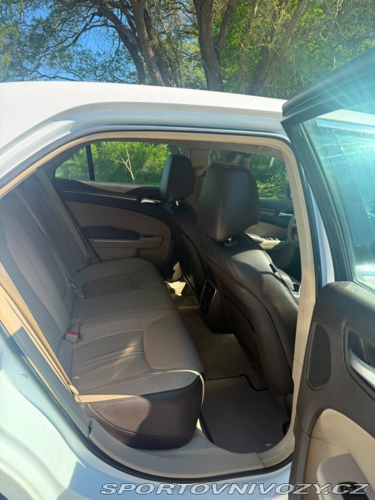 Lancia Ostatní modely Thema 3,0 V6 CRD, 176 kW, 201 2012